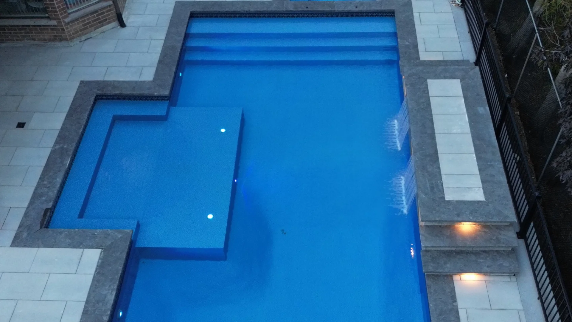 Swimming Pool builders in Burlington, Ontario